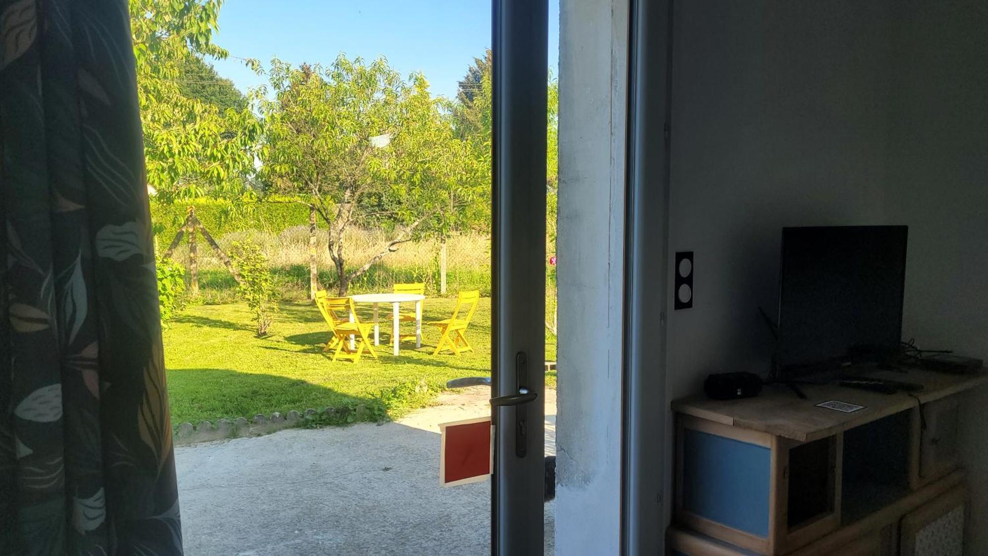 Le Truc En Plus, Accessibles Pmr, Appartement 45 M2 Mitoyen Dans Une Maison Avec Un Autre Appartement Guérard 외부 사진