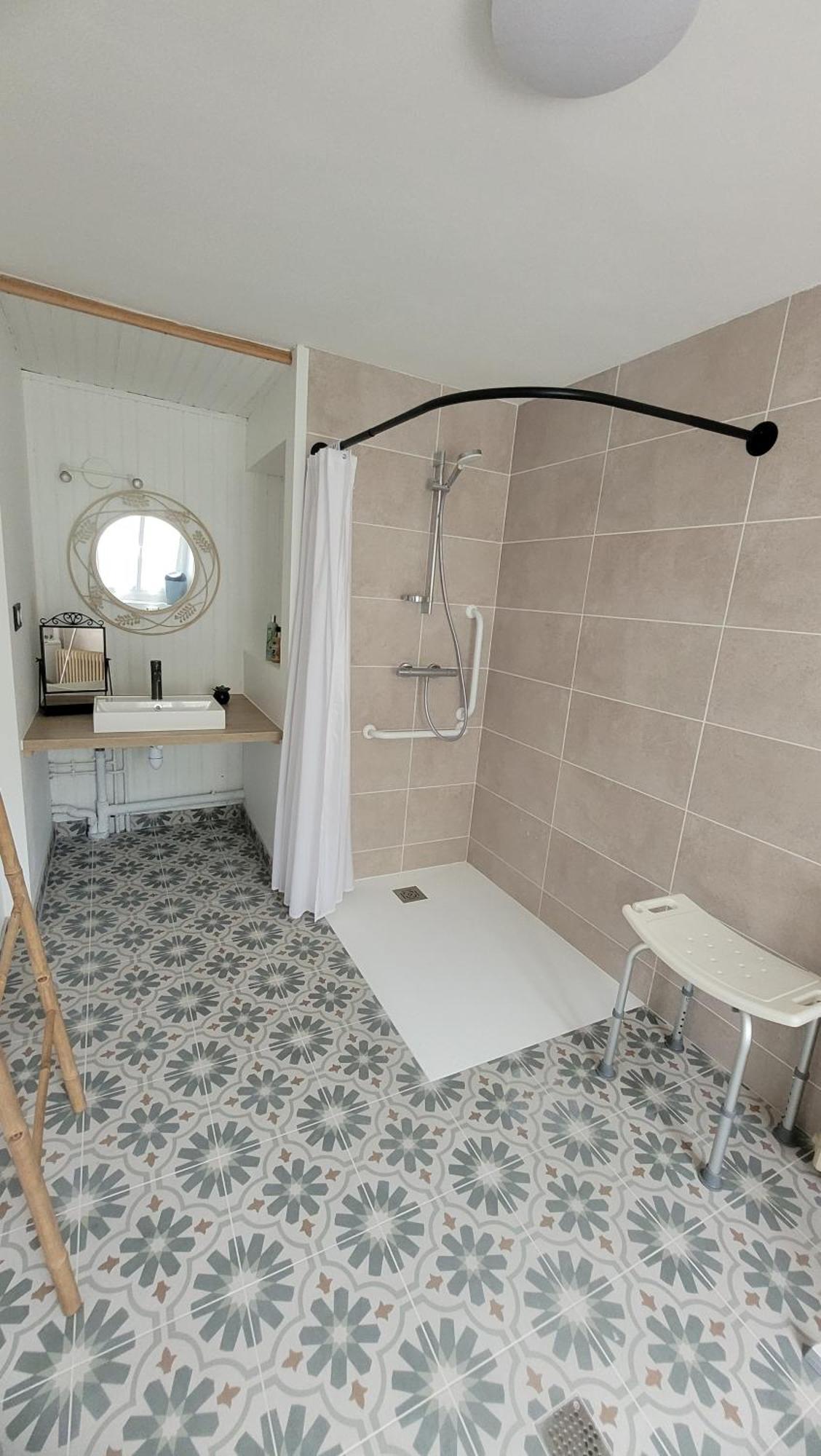 Le Truc En Plus, Accessibles Pmr, Appartement 45 M2 Mitoyen Dans Une Maison Avec Un Autre Appartement Guérard 외부 사진