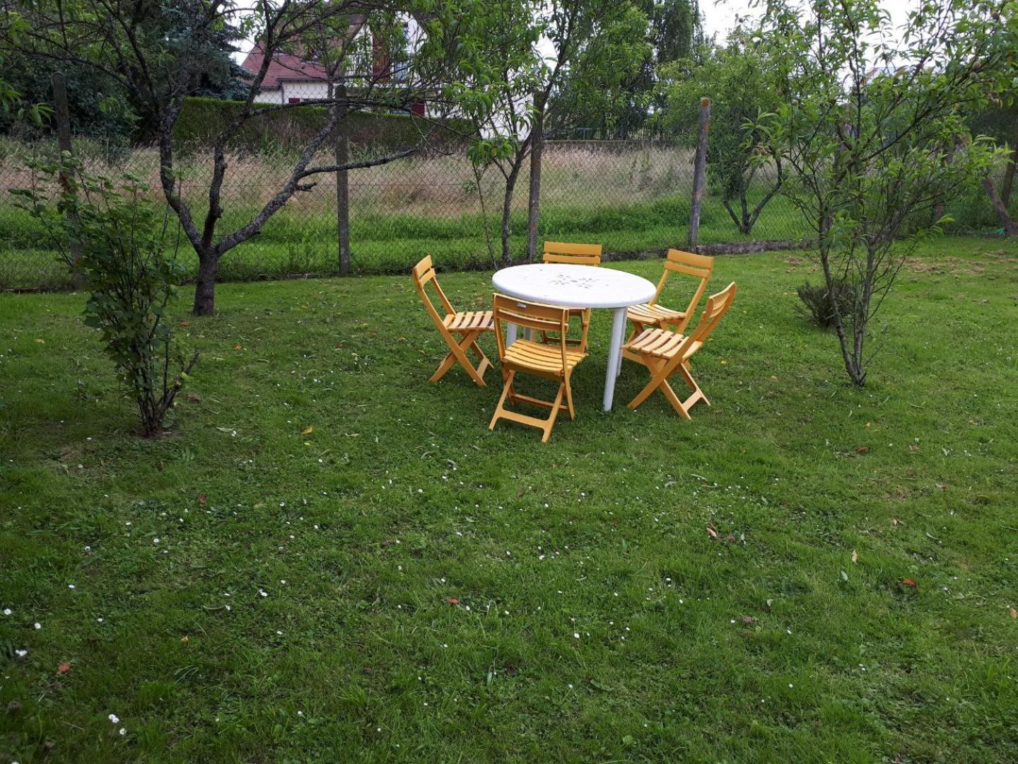 Le Truc En Plus, Accessibles Pmr, Appartement 45 M2 Mitoyen Dans Une Maison Avec Un Autre Appartement Guérard 외부 사진